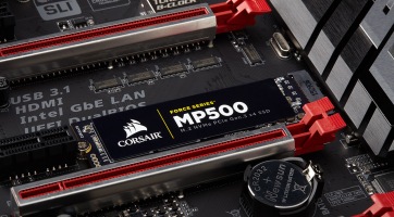 PCIe SSD-vel bővít a Corsair