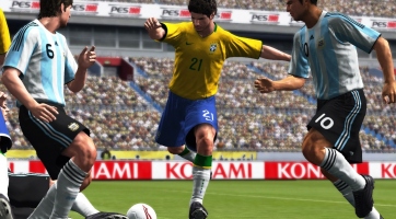 PES 2009: A multiplayer az 'elsődleges prioritású'
