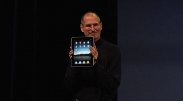 Steve Jobs bemutatta az új Apple iPad-et