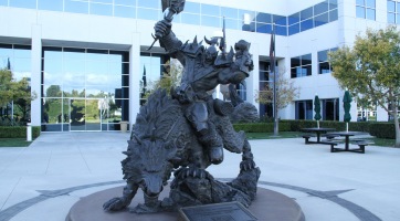 Szoborral köszöni meg Chris Metzen munkásságát a Blizzard