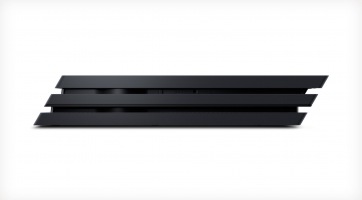 Szűk farmer, góllövő frizura és zombik a PS4 Pro retro reklámjában