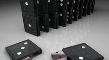 Tényleg kettő-az-egyben: dominó USB meghajtó