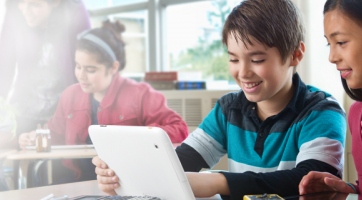 Új Intel táblagépek az oktatás számára
