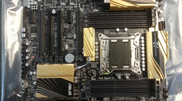 X79 Deluxe néven érkezett felsőkategóriás alaplap az ASUS műhelyéből