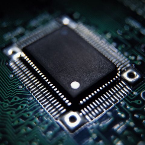 Új IA64 processzorok az Inteltől