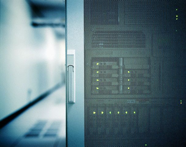 Intel: 36 millió dollár szuperszámítógép-fejlesztésre