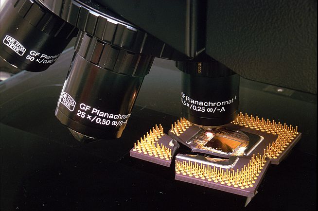 Új Pentium 4 Prescott processzor