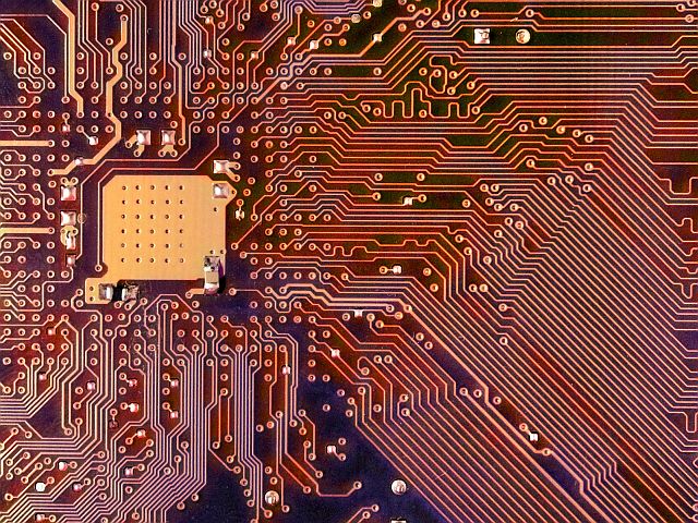 Félvezetőipar – Az Intel szerint nem elég erős a chipkereslet