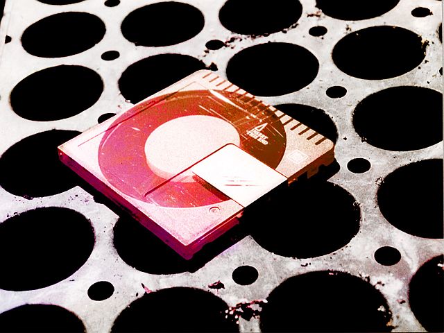 20GB-os MiniDisc méretű merevlemezes meghajtó