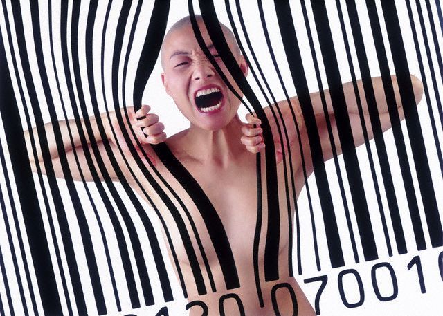 Egyre nagyobb mértékű az internetcenzúra a demokráciákban