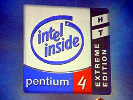 Az Intel új platformot mutatott be a játékosok számára