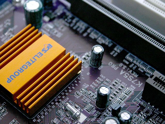 Jön a kétszeres sebességű PCI Express 2.0