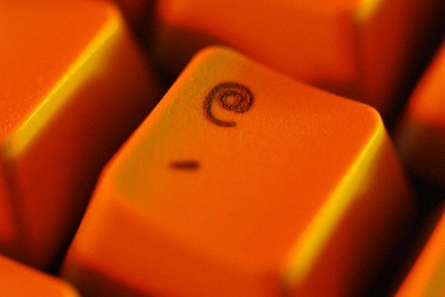 Autója javítására költötte volna a pénzt a cunami-levelek szerzője