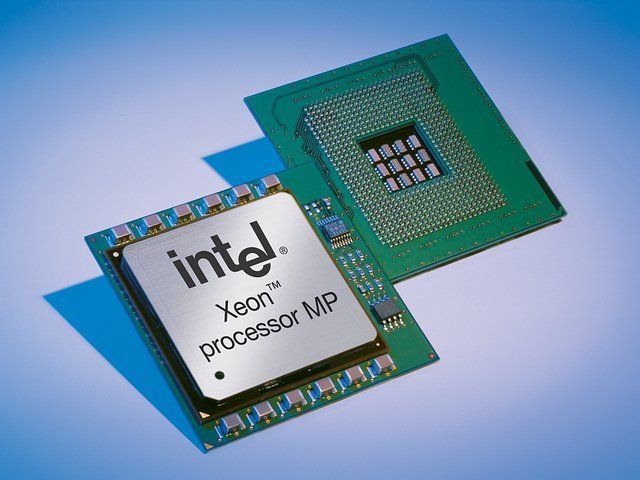 Intel Xeon tervek 2005-ben