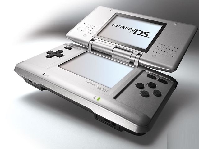 Mától Európában is kapható a Nintendo DS, a Sony PlayStation fő riválisa