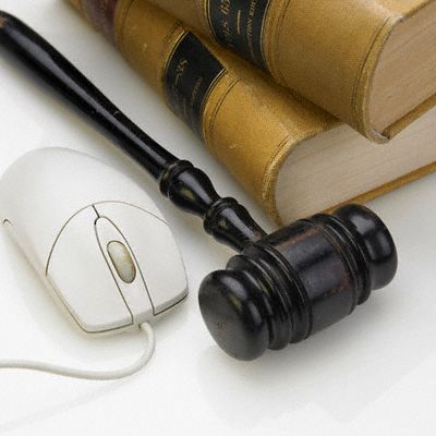 Öt nagyvállalat csatlakozna Brüsszelhez a Microsoft elleni perben