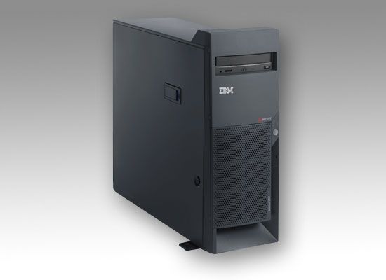 Új négyutas Xeon szerver az IBM-től
