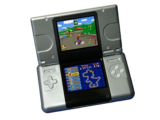 Jön az átalakított Nintendo DS Lite