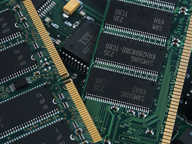 A DDR2 árak lendületben maradnak, csökkenő NAND flash árak