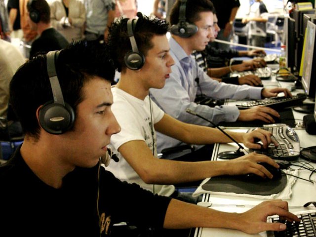 Counter-Strike versennyel zárult az InfoMarket