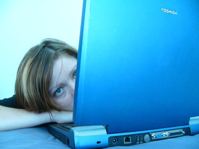 A fiatalok sebezhetővé válnak az interneten