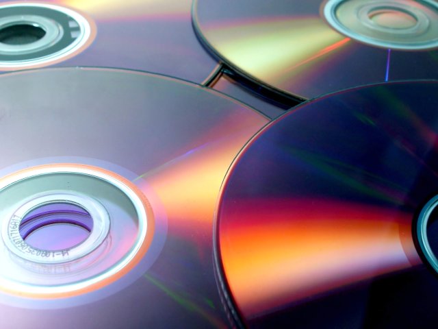 10-szeres írás kétrétegű Blu-ray és HD DVD lemezre