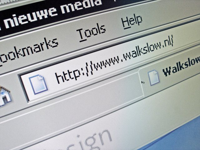 300 millió szélessávú internetező világszerte