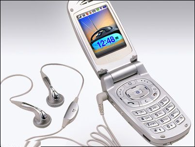 Többcsatornás tévészolgáltatást tesztelnek mobiltelefonon