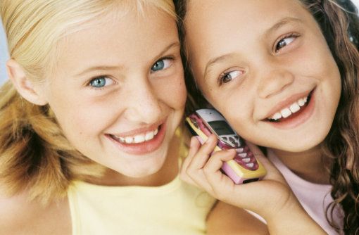 Évente 300 eurót költenek mobilhasználatra a német gyerekek