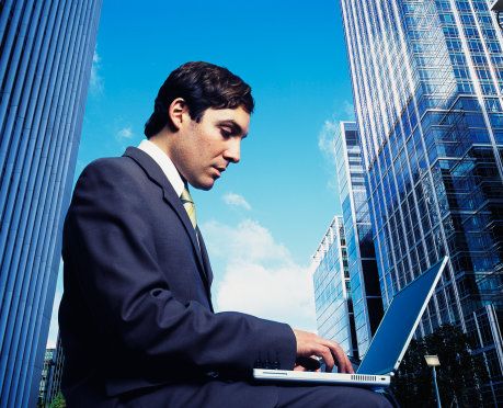 Az Intel segíti a közösségeket a vezeték nélküli felhasználás kiépítésében