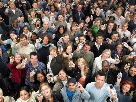 Meghaladta a 9 milliót a mobil-előfizetések száma