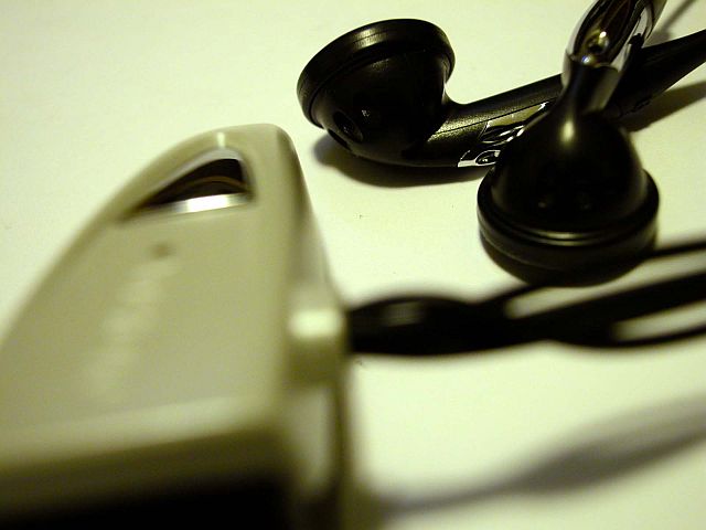 Németországban a zeneletöltések 10%-a mobilon történik