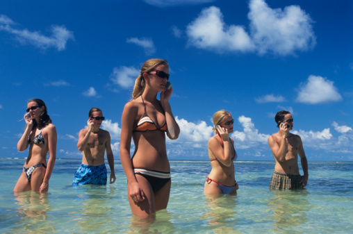 Több a mobilelőfizetés, mint az ember