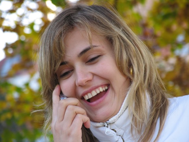 A nők kezében pszichológiai fegyver a mobil