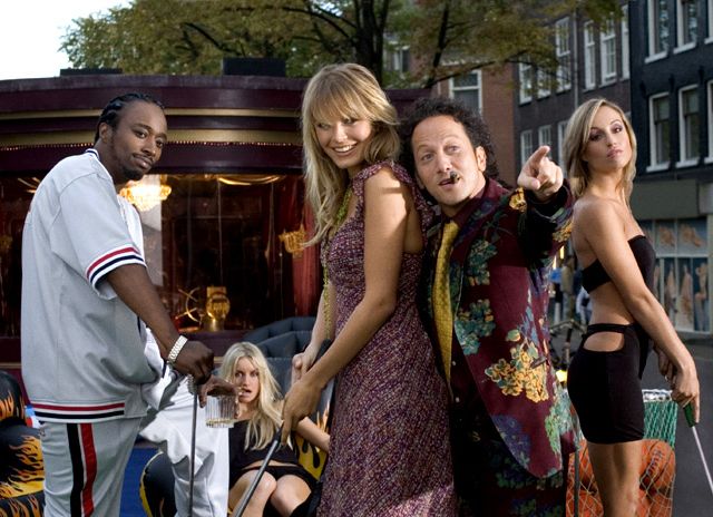 Tök alsó 2. – Európai turné filmkritika