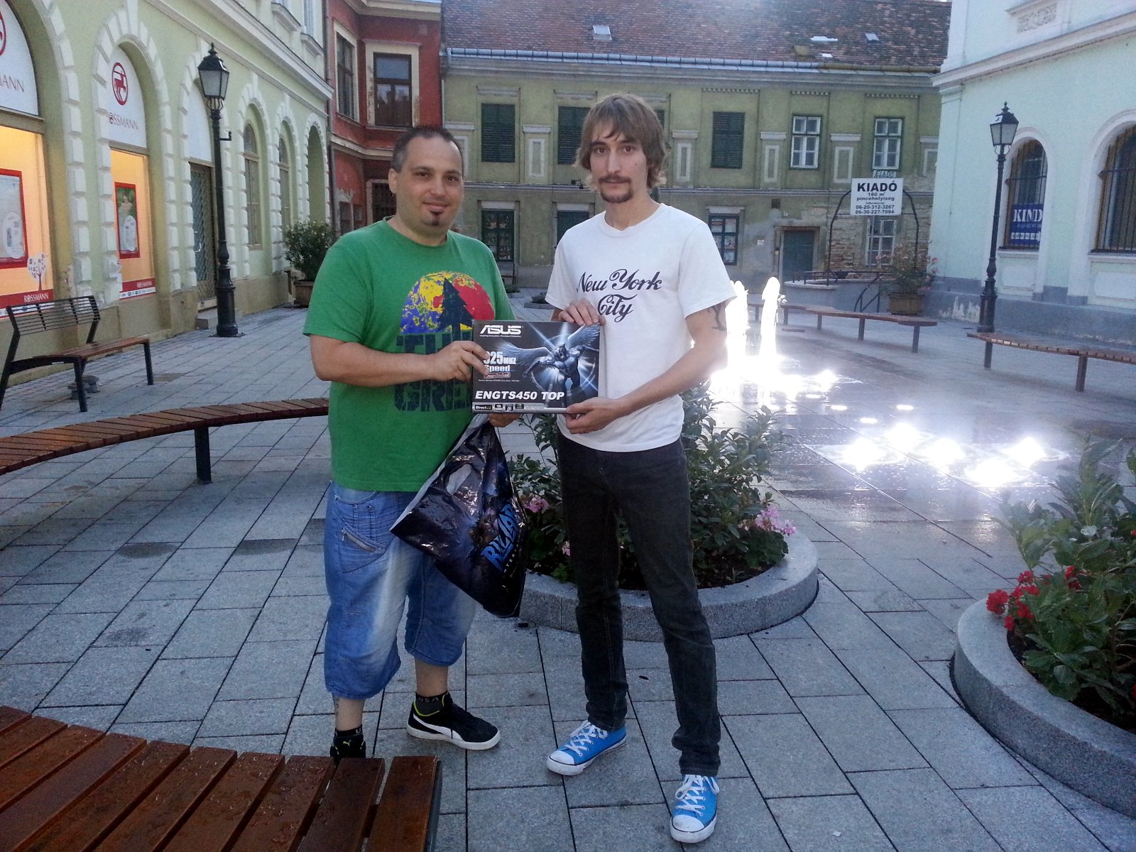 Ajándékosztás Székesfehérváron No.2