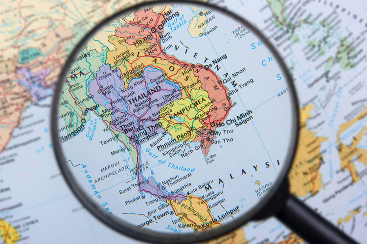 Magyar celebek hátizsákkal Ázsiában