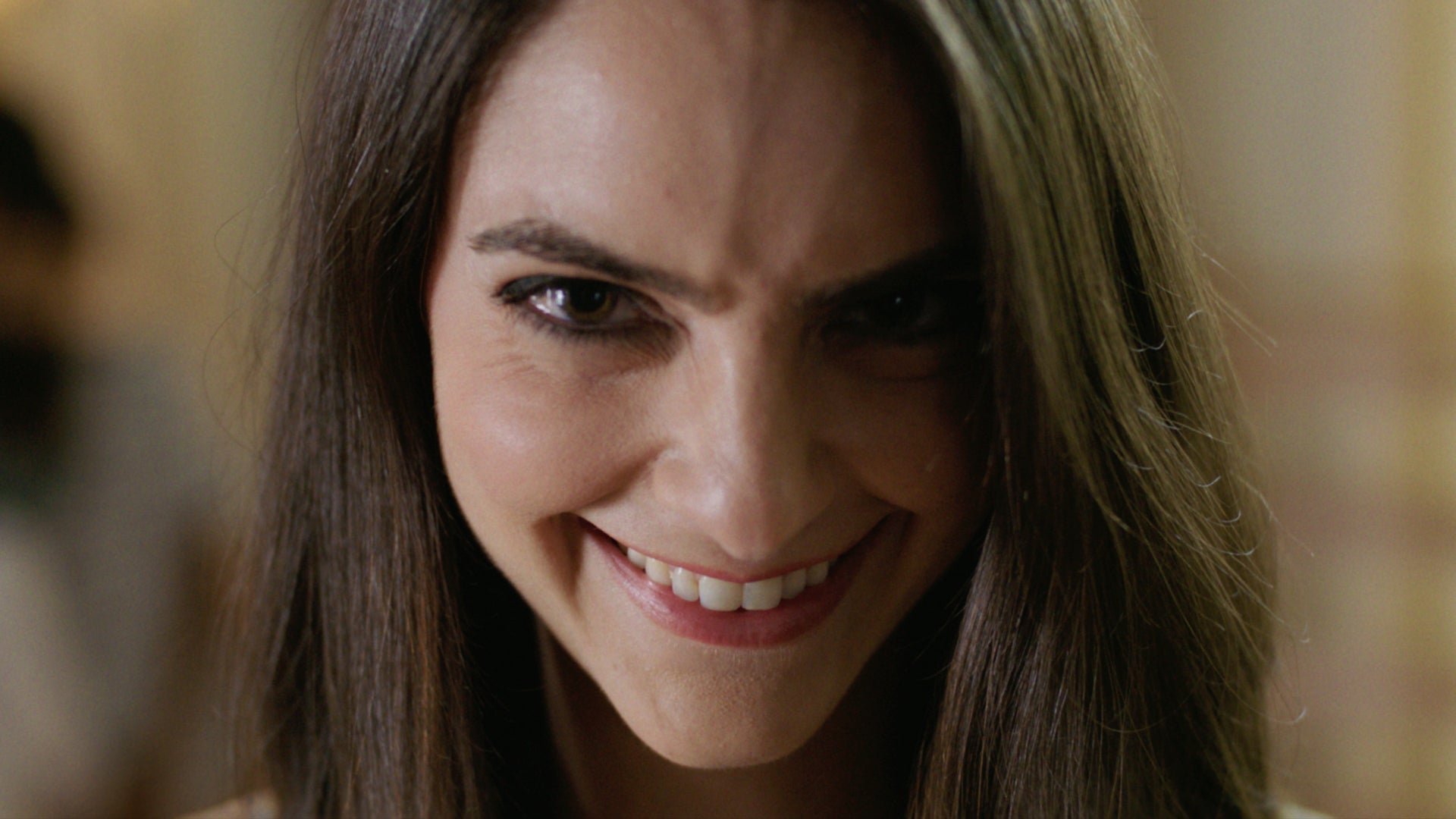 Mosolyogj filmkritika