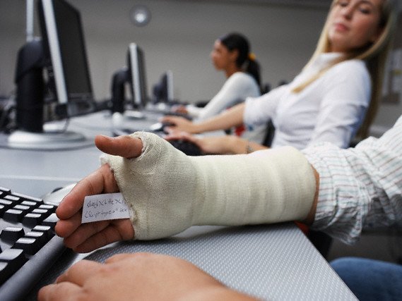 20 év börtön várhat két osztályzat-hamisító egyetemistára Amerikában