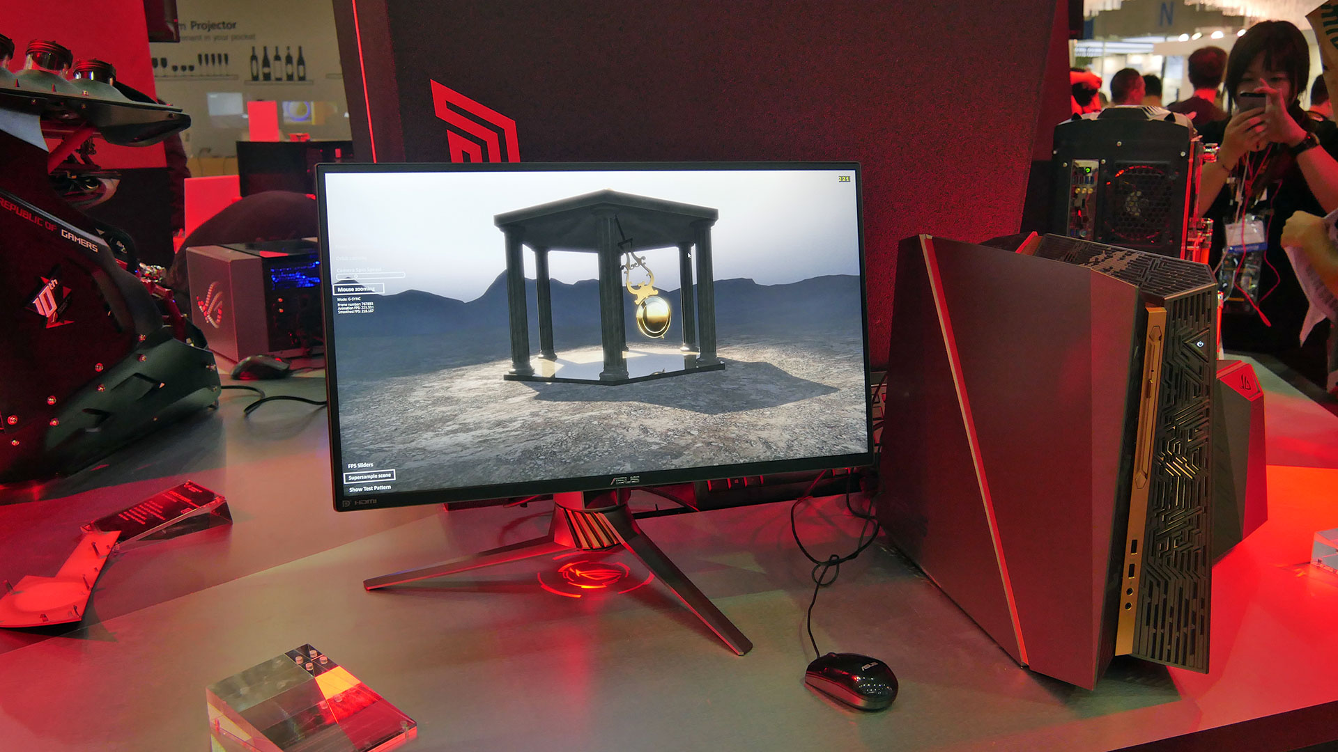 240Hz-es monitorral újít az ASUS