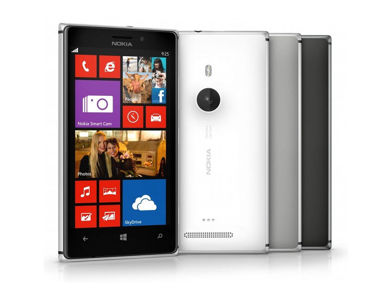 A Nokia bemutatta új Lumia 925 telefonját