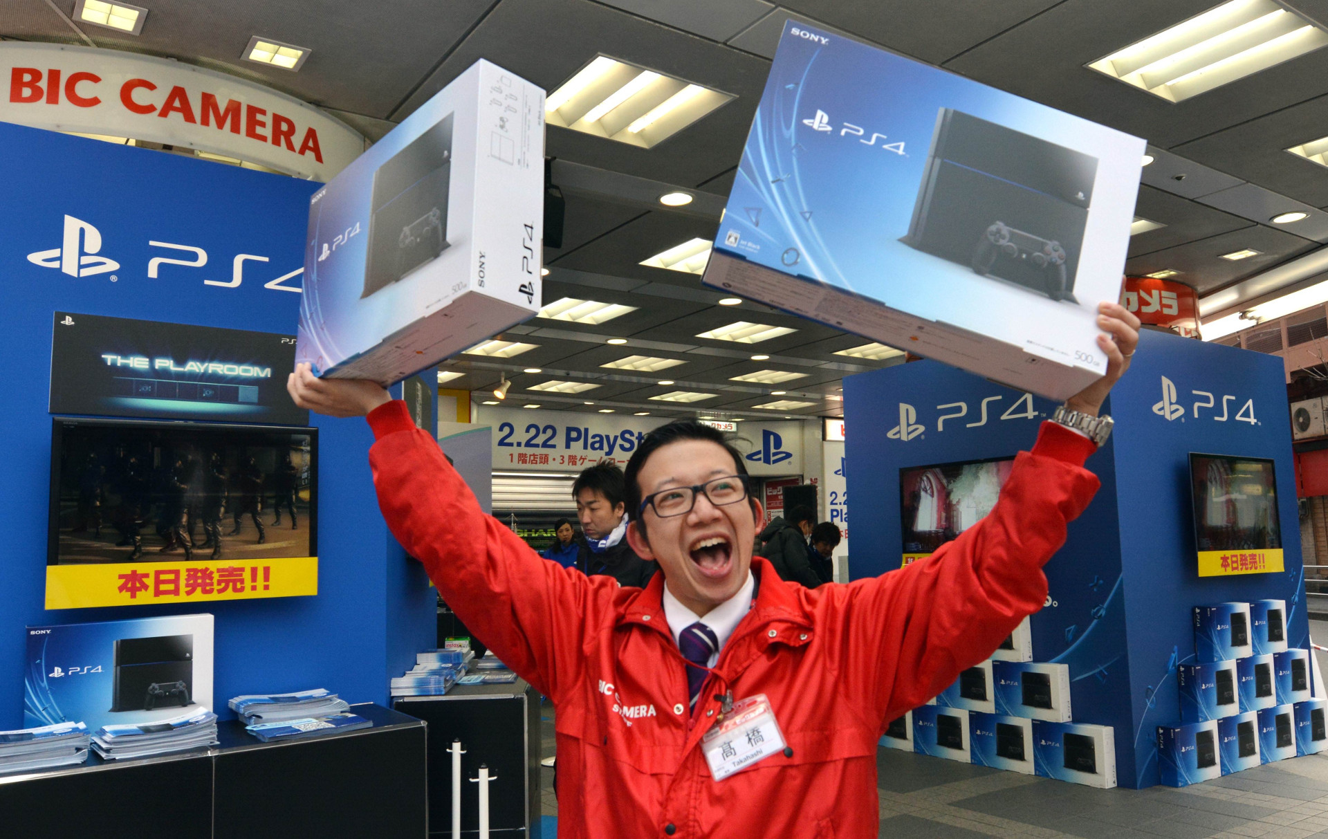 A PlayStation 4 eladásai miatt érkeznek nyugatra a japán játékok