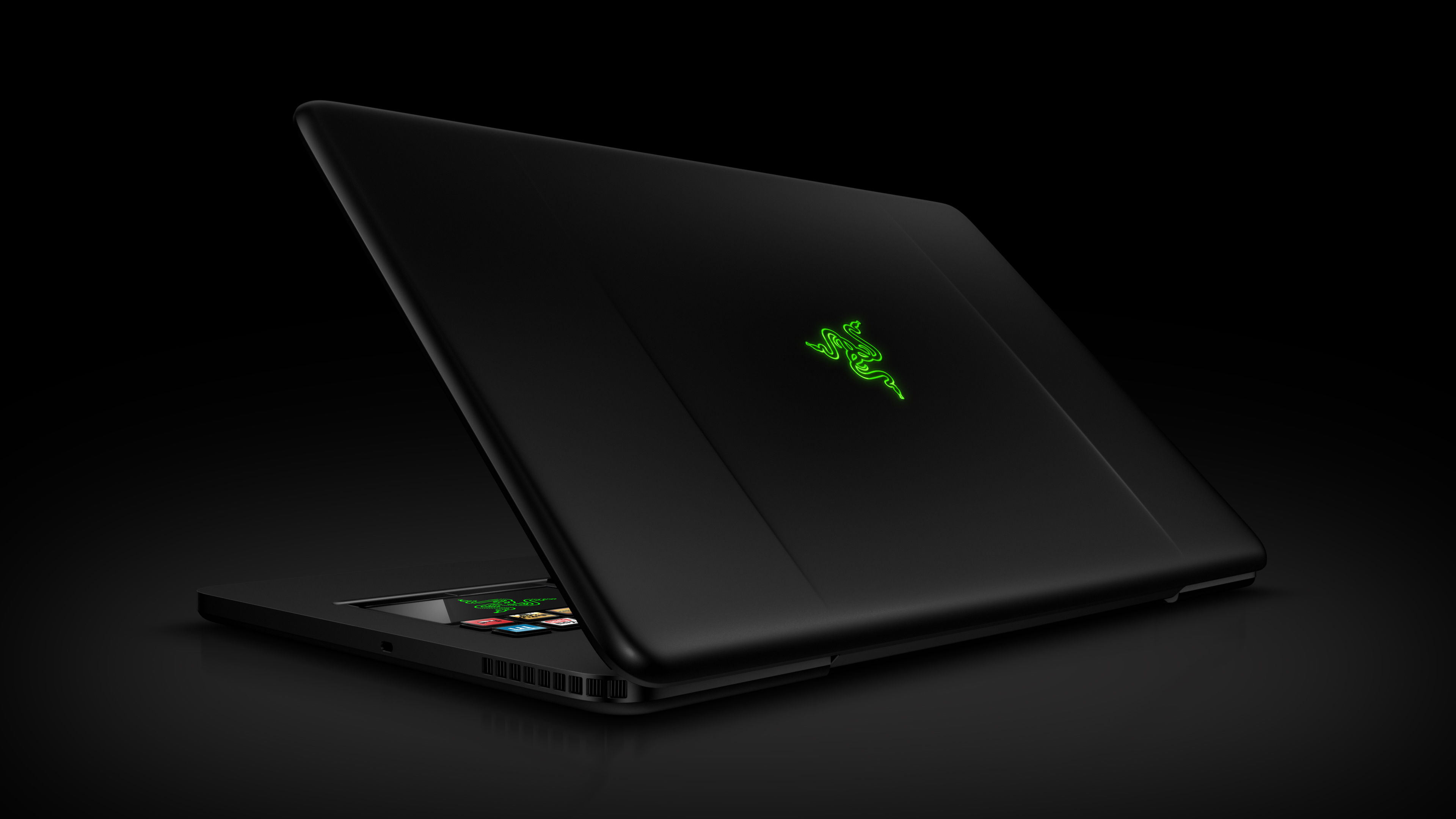 A Razer laptopja menti meg a PC-s játékokat (állítólag)
