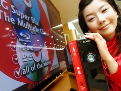 A Blu-ray győzött, a Toshiba csak az időt húzza