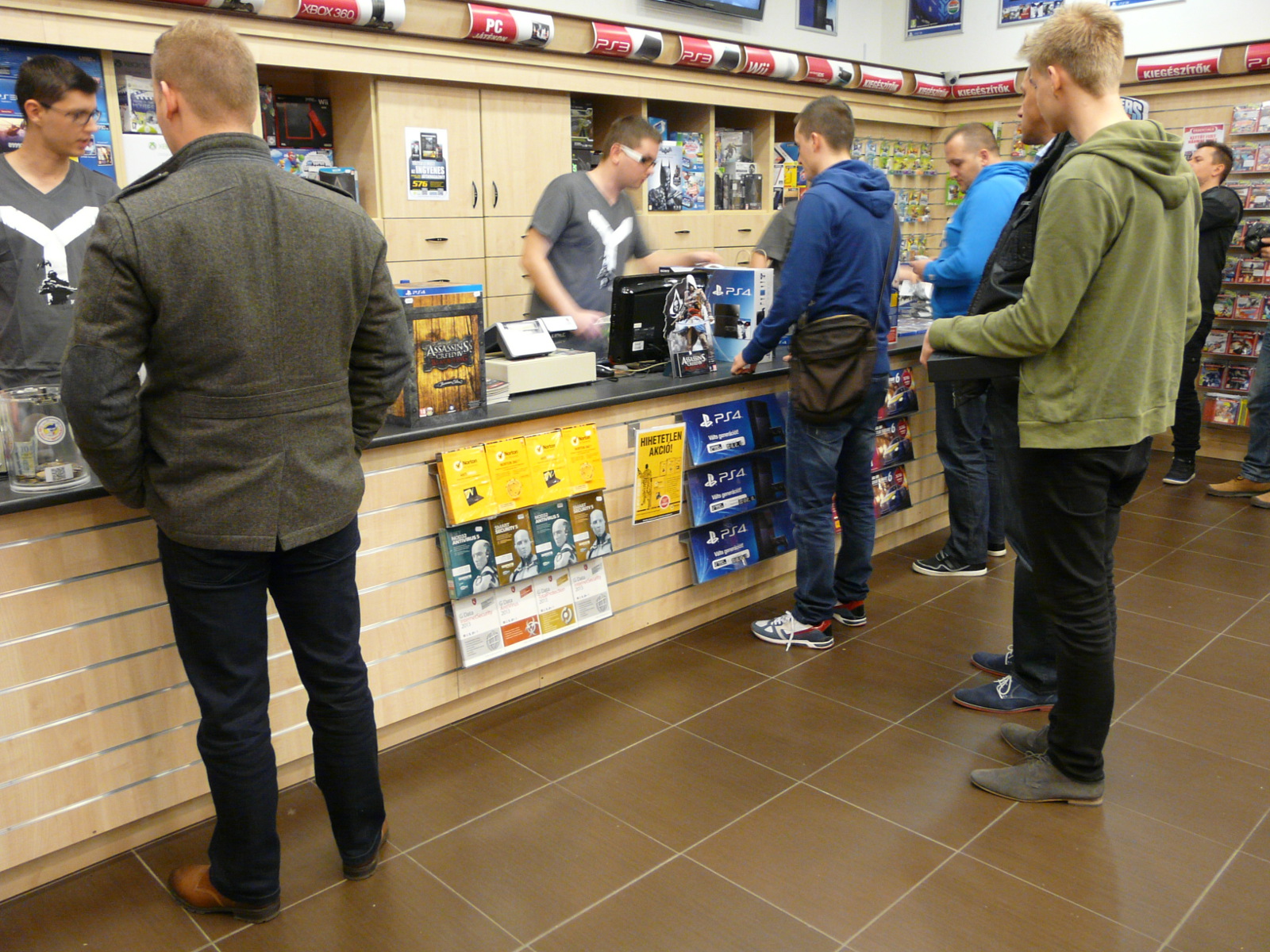 Akár 85%-os kedvezmény csak egy napig az új 576 üzletben!