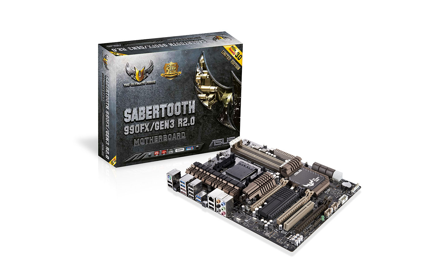 Az Asus bemutatta új Sabertooth 990FX GEN3 R2.0 alaplapját