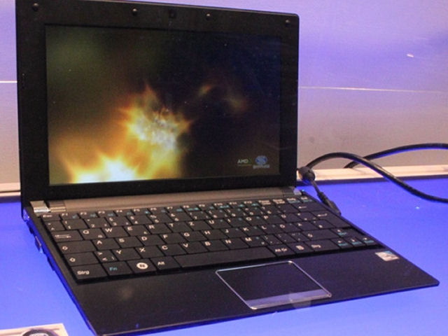 CeBIT 2010: A Sapphire bemutatta új N450-es netbookját