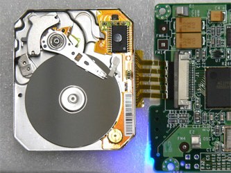 CF-kártya-méretű Samsung merevlemez