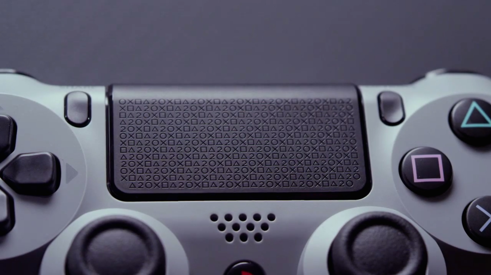 Csalók akarnak 20th Anniversary PS4-eket szerezni