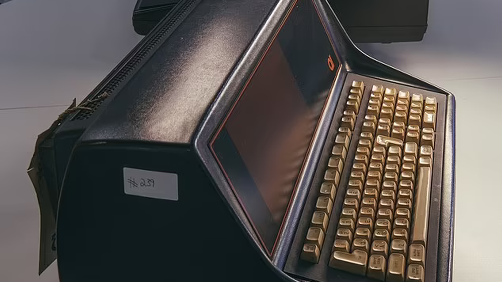 Egy ház kitakarítása során véletlen megtalálták a világ első asztali PC-jeit